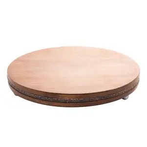 Planche de bois ronde détaillée