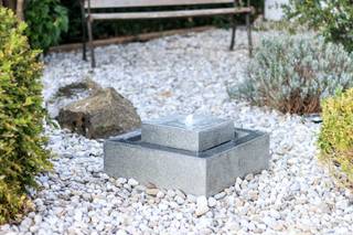 Led Gartenbrunnen FoScala Grau - Kunststoff - 48 x 23 x 48 cm