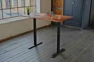 Schreibtisch LORA höhenverstellbar KAWOLA Schreibtisch LORA elektrisch höhenverstellbarer 120x85cm mit Baumkante Nussbaumfarben massiv - Nussbaum Dekor - 85 x 120 cm