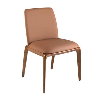 Stuhl aus braunem Öko-Leder