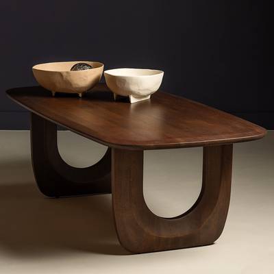 Massiver Couchtisch Gananu