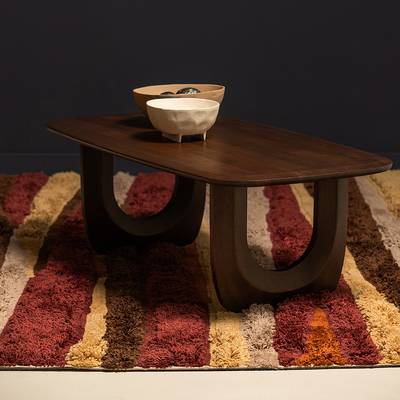 Massiver Couchtisch Gananu