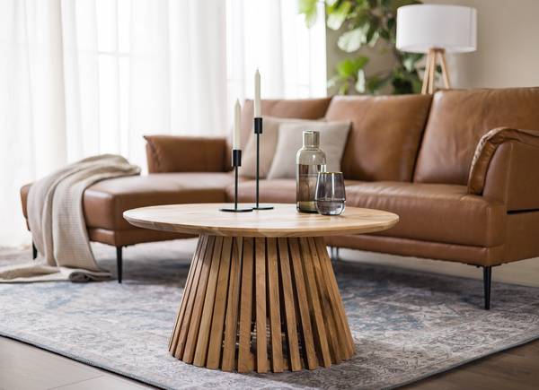 Massiver Couchtisch MAZDOU Akazie