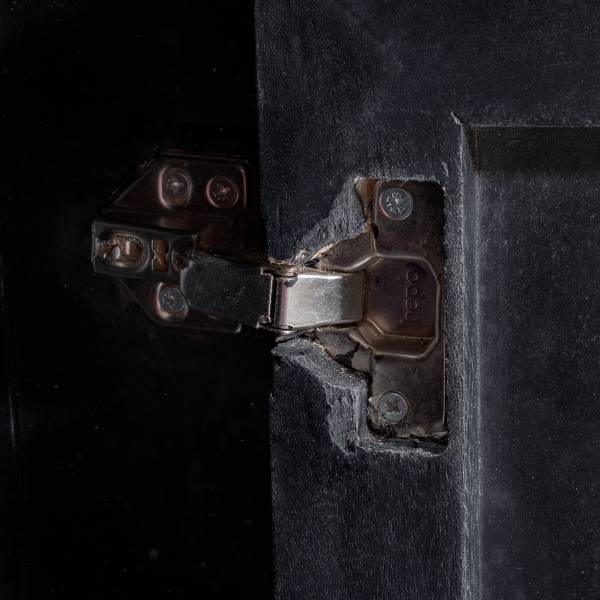 Madia in legno massello Cowes Mango / Mango nero