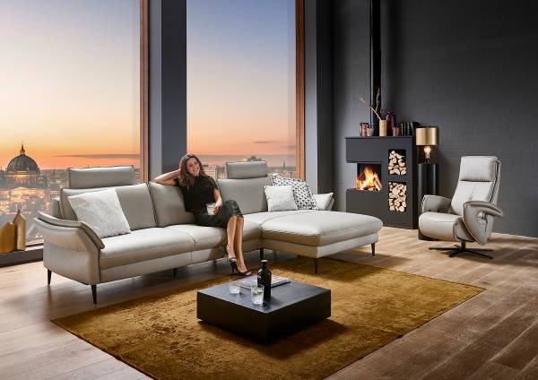 Divano Bern con funzione relax opz. Longchair preimpostata a destra - Poggiatesta regolabile