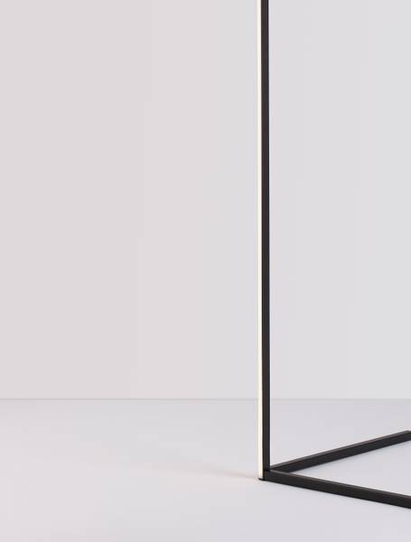 Lampadaire V-Line aluminium - noir