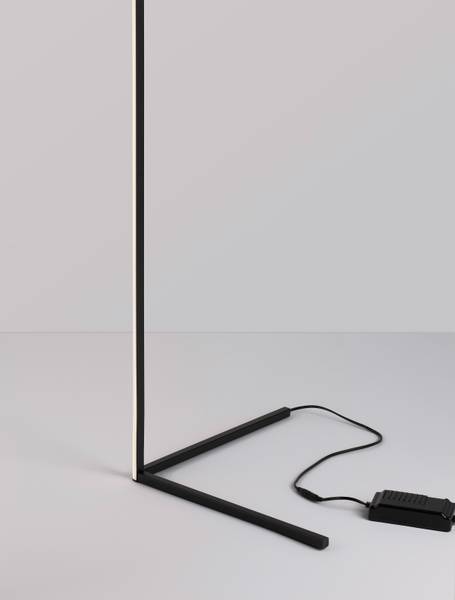 Lampadaire V-Line aluminium - noir