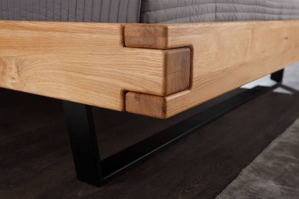Letto in legno massello Bioko B Rovere nodato / Nero - 160 x 200cm