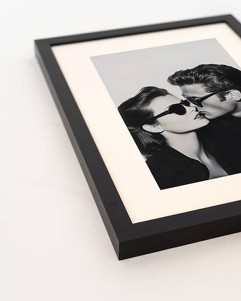 Bild The Kiss Buche massiv - Acrylglas - 33 x 43 cm