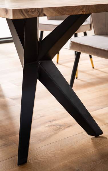 Massiver Esstisch Loewen 120 x 60 cm