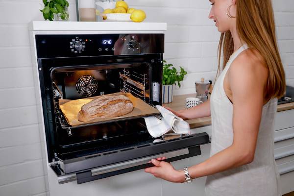 Autarker Einbaubackofen AB701-19 Schwarz