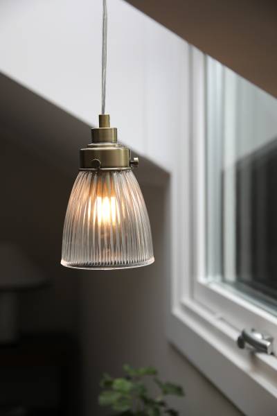 Pendelleuchte Bellis Eisen / Mlichglas - 1-flammig - Kupfer