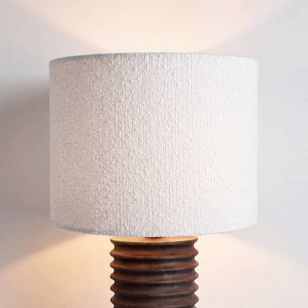 Lampada da tavolo GROOVED Legno di mango / poliestere / poliacrilico / ferro - nero / bianco - 1 punto luce