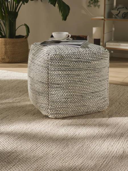 Handgefertigter Woll-Pouf Rocco Beige