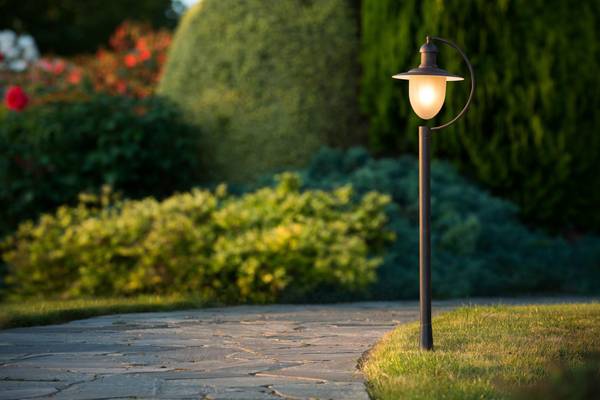 Lanterne / lampadaire exterieur ARUBA Marron - Acier - 25 x 110 x 29 cm