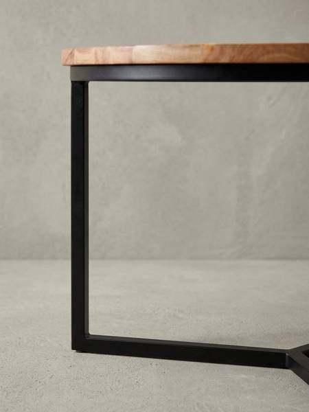 Couchtisch CEIRA mit Dreibeingestell Beige - Akazie - 60 x 38 x 60 cm