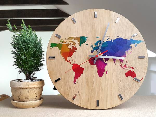 Wanduhr Weltkarte Braun - Holzwerkstoff - 33 x 33 x 4 cm
