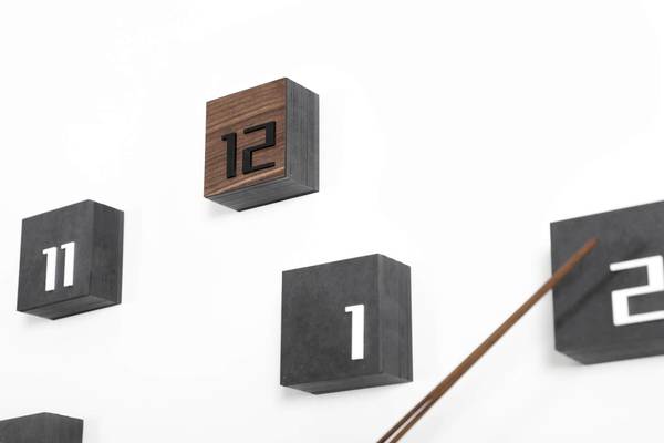 Wanduhr Wanduhren Cus Schwarz - Braun - Holzwerkstoff - 83 x 76 x 4 cm