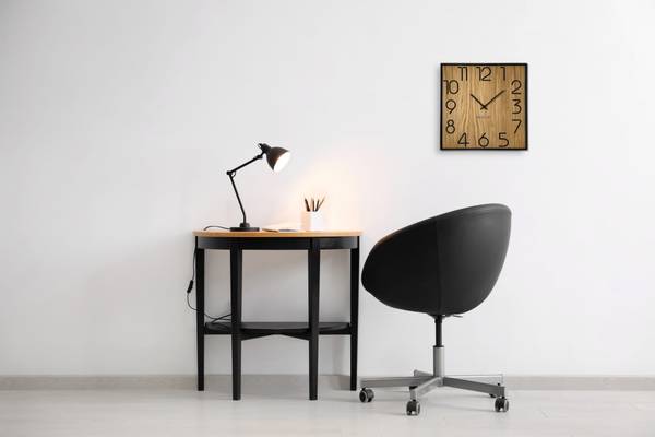 Wanduhr HOLZSQUADRAT 30 x 30 cm