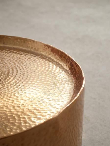 Couchtisch ANIENE mit Hammerschlag Gold
