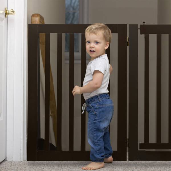 Braunes Absperrgitter mit Tür 4-teilig Braun - Holzwerkstoff - 207 x 70 x 30 cm