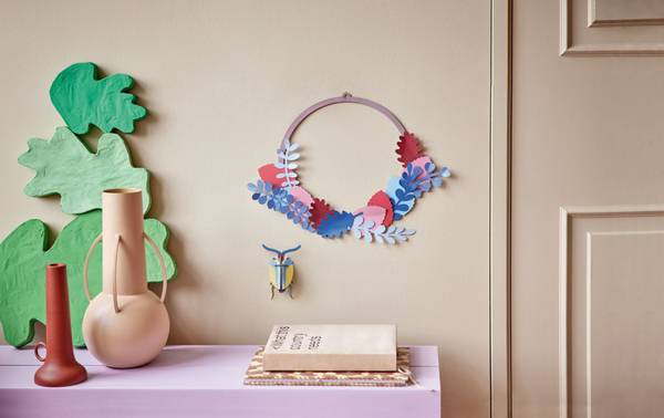 Wandobjekt Käfer-Blumenkranz Naturfaser - Papier - 31 x 31 x 1 cm