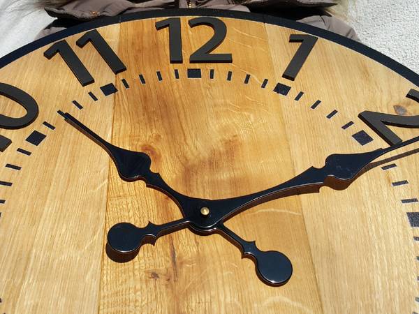 HOLZWANDUHR BERLIN Braun - Holzwerkstoff - 49 x 49 x 4 cm