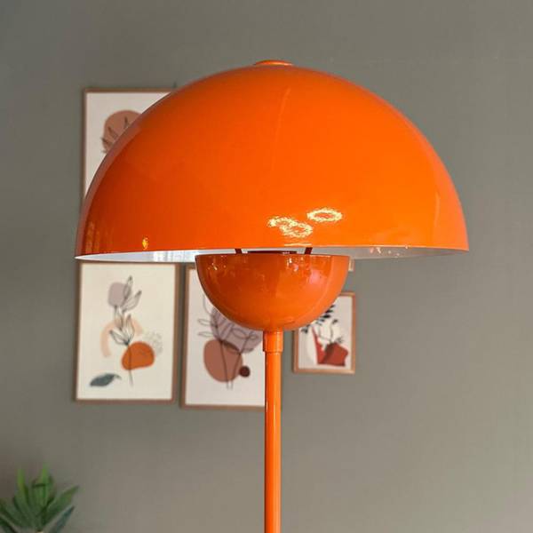 Stehlampe Umbra Orange