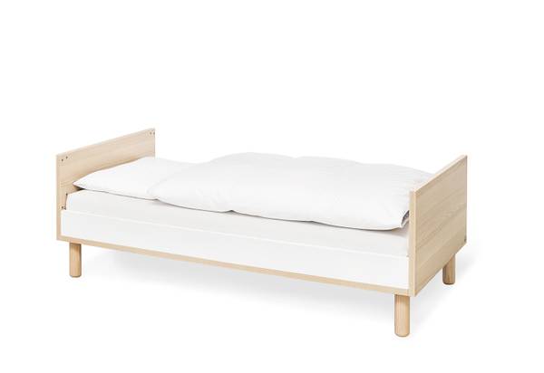 Kinderbett 'Flow' Weiß - Holz teilmassiv - 75 x 85 x 145 cm