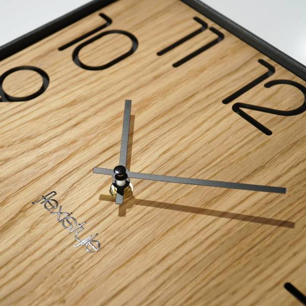 Wanduhr HOLZSQUADRAT 30 x 30 cm
