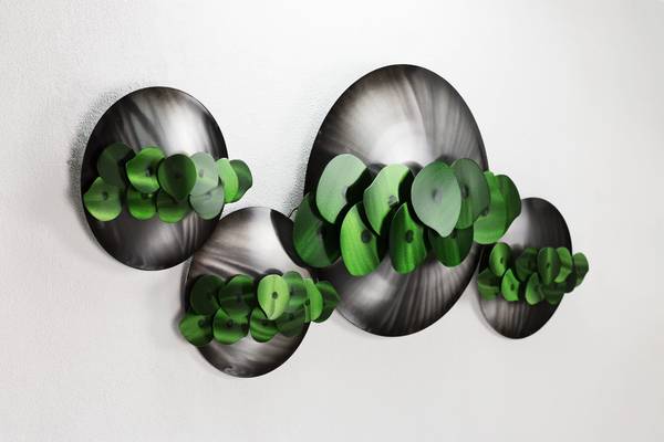 Sculpture murale Disques Mavro Beige - Vert - Métal - 142 x 59 x 11 cm