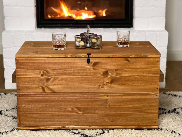 Truhe Schatzkiste massiv Holz Braun - Kiefer - 85 x 46 x 40 cm