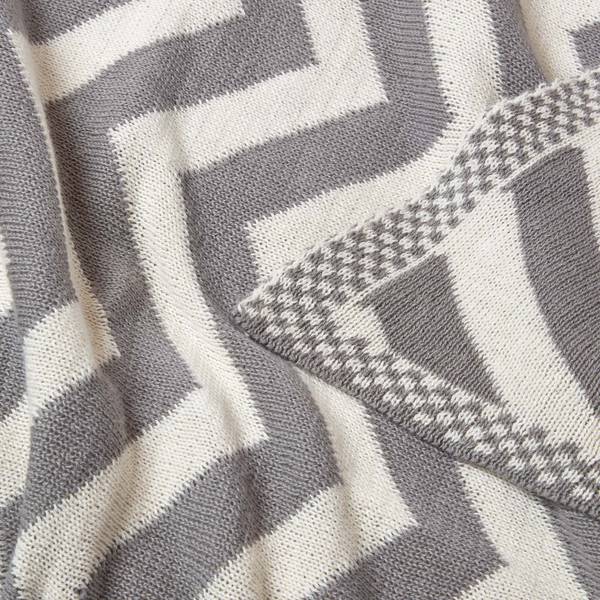 Tagesdecke mit Chevron-Muster Grau - 150 x 200 cm