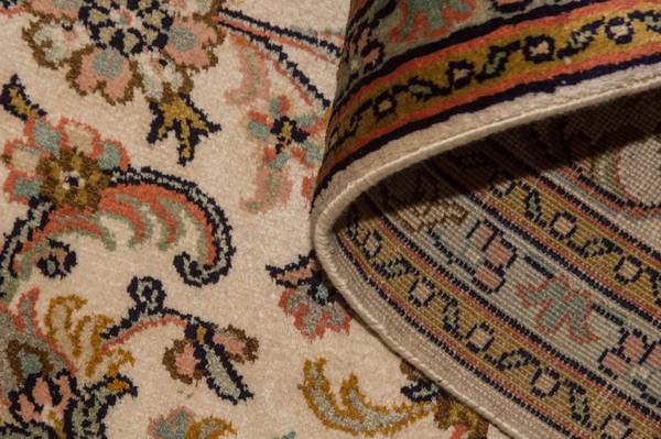 Handgeknüpft Kurzflorteppiche Beige - Seide - 124 x 1 x 184 cm