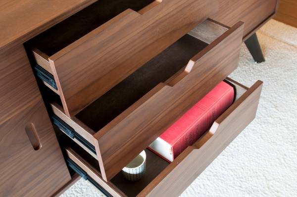 Sideboard Hinda Braun - Holz teilmassiv - 45 x 75 x 160 cm