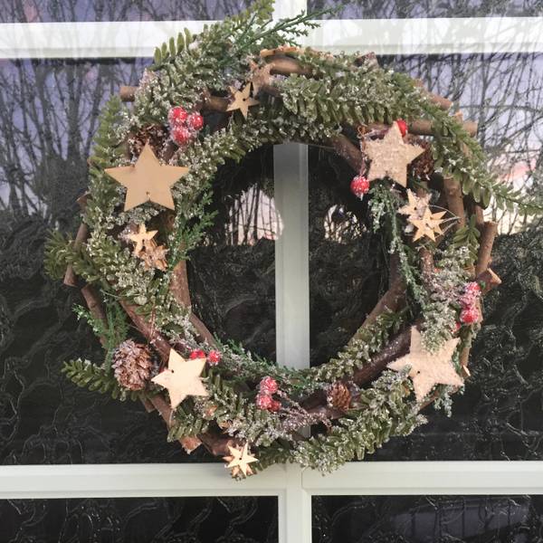 Couronne avec branches et étoiles 30cm Matière plastique - 5 x 32 x 32 cm