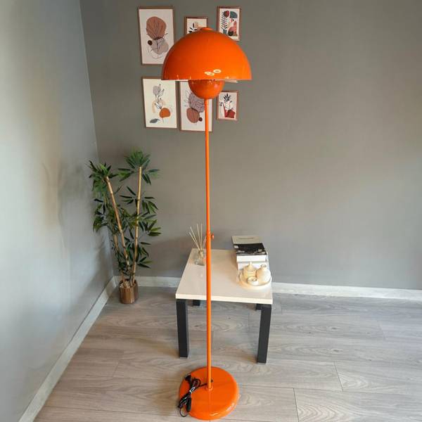 Stehlampe Umbra Orange