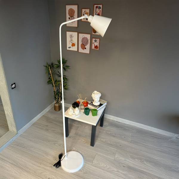 Stehlampe Nevar Weiß - Metall - 30 x 165 x 30 cm