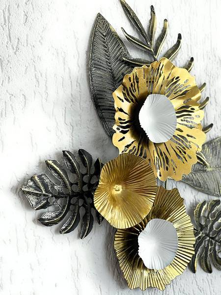 Wandrelief Blumen Schwarz - Gold - Weiß - Metall - 61 x 58 x 7 cm