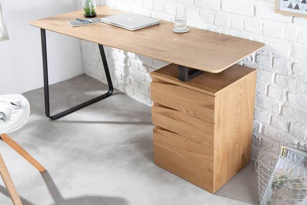 Schreibtisch STUDIO Braun - Holzwerkstoff - Massivholz - 160 x 77 x 49 cm