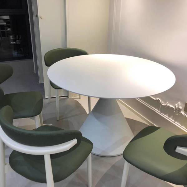 Tisch T1209 110 x 110 cm