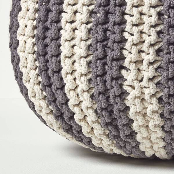 Gestreifter gestrickter Pouf Grau - 40 x 35 x 40 cm