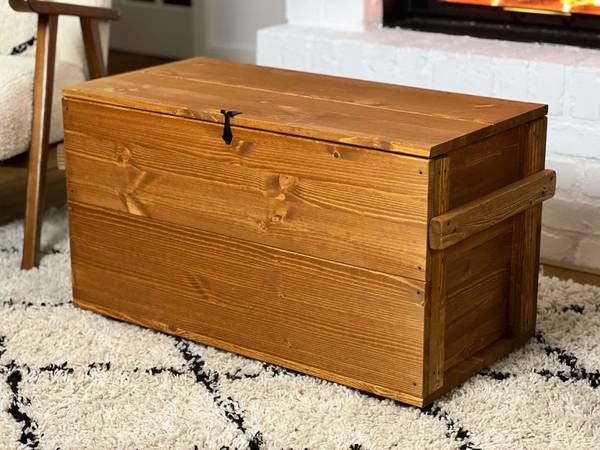 Truhe Schatzkiste massiv Holz Braun - Kiefer - 85 x 46 x 40 cm