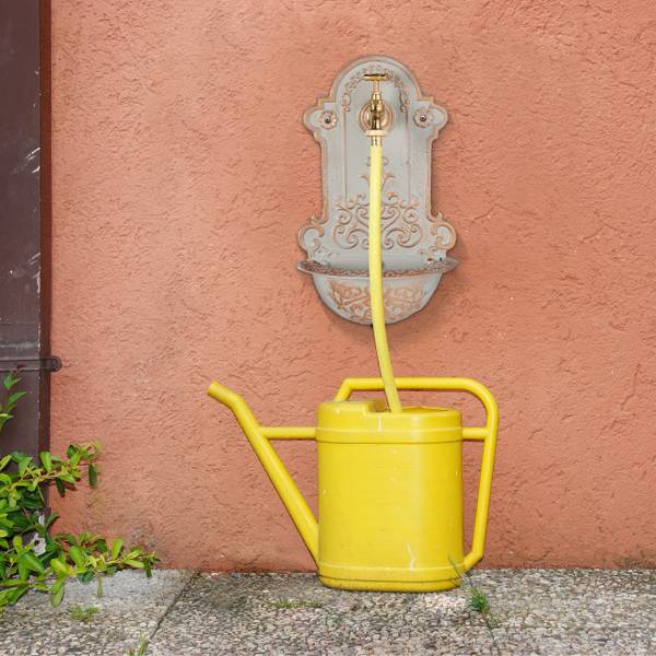 Verzierter Wandbrunnen in Gold & Grau Gold - Grau - Messing - Gusseisen - 22 x 36 x 11 cm