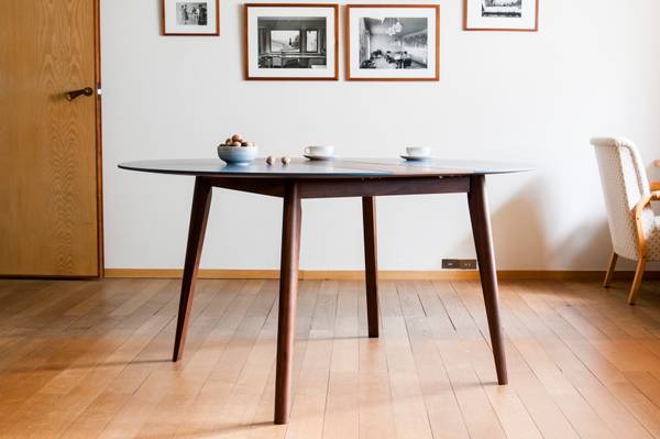 Ausziehbarer Tisch Cristina Braun - Holz teilmassiv - 120 x 75 x 120 cm