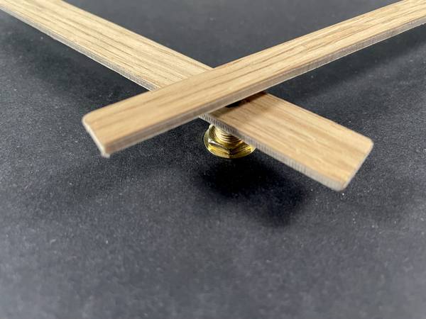 Wanduhr DIGITS Schwarz - 60 x 60 cm