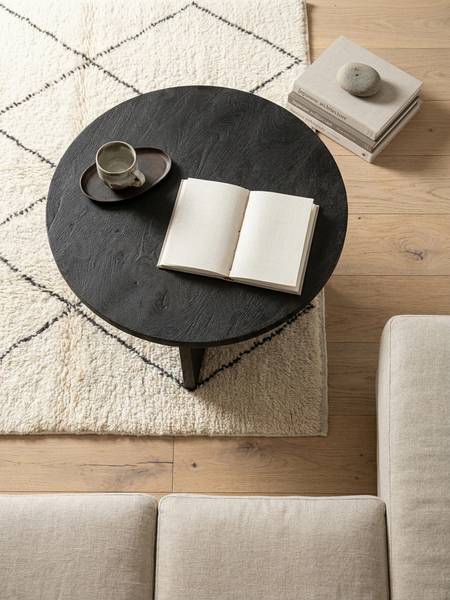 Couchtisch ELORN mit Dreibeingestell Schwarz - Mango - 60 x 33 x 60 cm