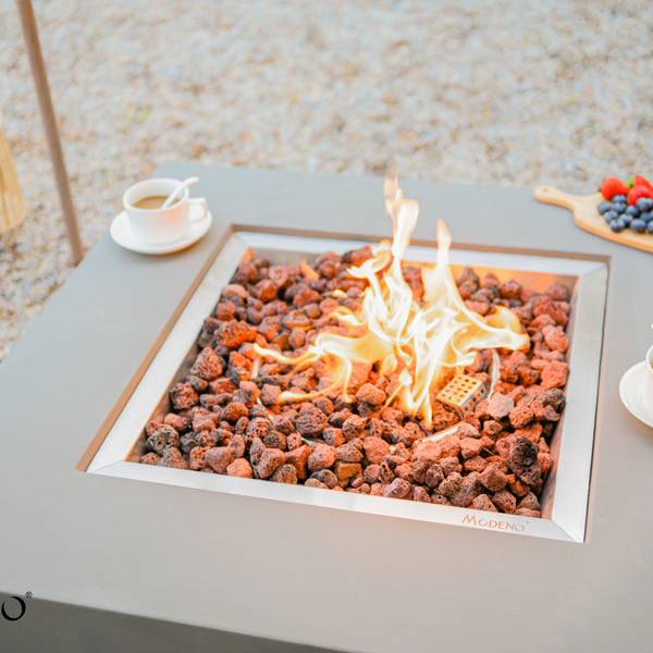 Westport Gasfeuertisch aus Beton Grau - Naturfaser - 86 x 36 x 86 cm