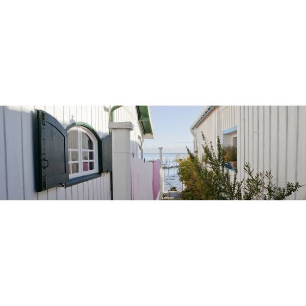 Tableau mural bassin vue cabanes Blanc - Acacia - 30 x 97 x 3 cm