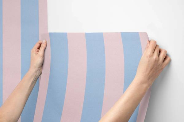 Vliestapete Soft Stripes Blau - Hellrosa